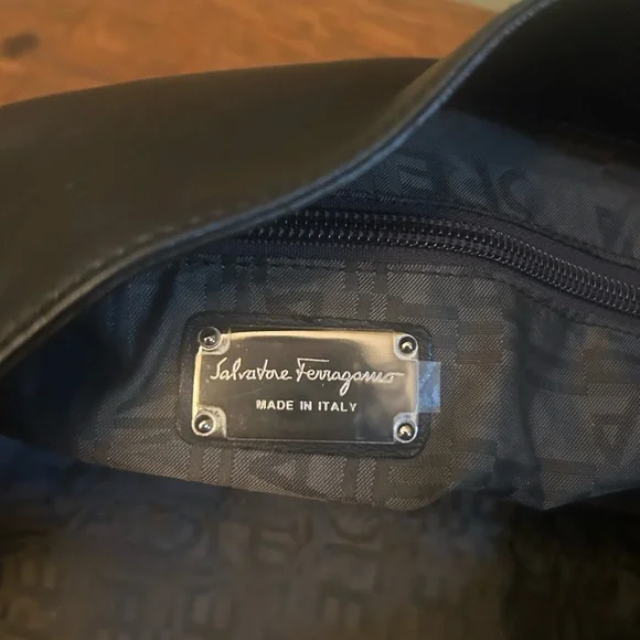 Salvatore Ferragamo Gancini Black Leather Shoulder Bag - Picture 16 of 17